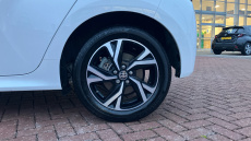 Toyota Yaris 1.5 Hybrid Design 5dr CVT Hybrid Hatchback